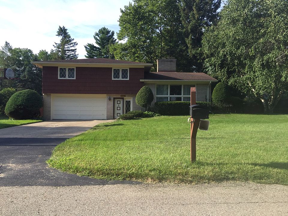 1st image of 504 Larkspur Ave