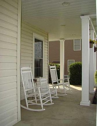 2nd image of 206 Jacobs Way