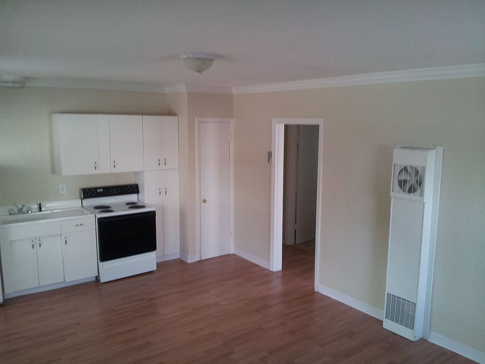 Kitchen/Living Room 