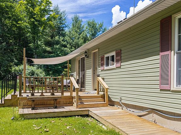 5th image of 141 Hulbert Hill Rd