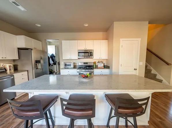 20774 SE Hollis Ln, Bend, OR 97702