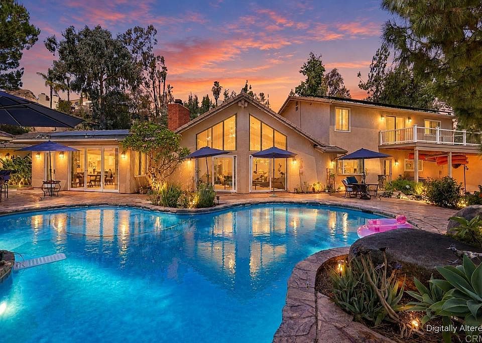 1st image of 3129 Via Viejas