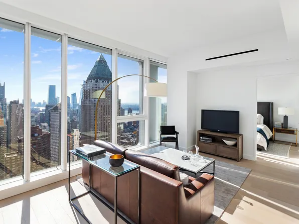 242 West 53rd Street image 5 of 18