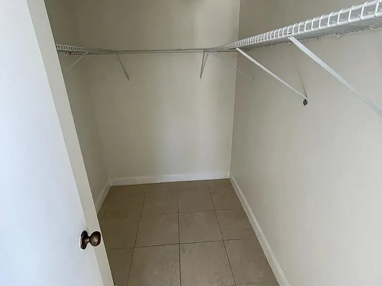 6844 Palmetto Cir S #201 — Photo 9