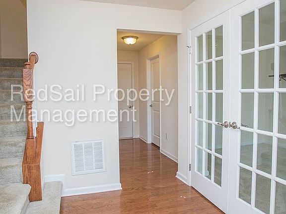 3rd image of 117 Williamson Park Ln