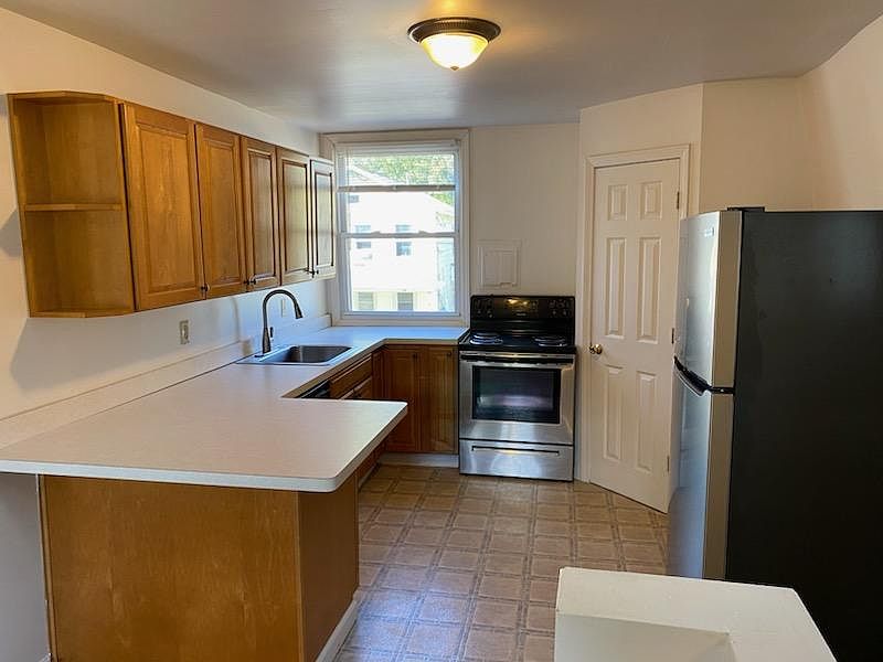 1st image of 22 Van Buren St #3