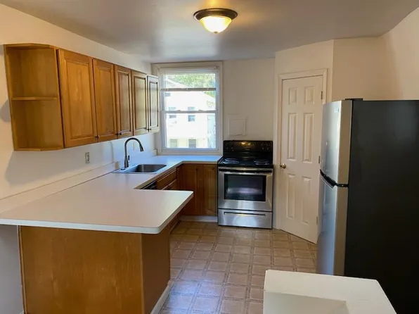22 Van Buren St #3, Lockport, NY 14094
