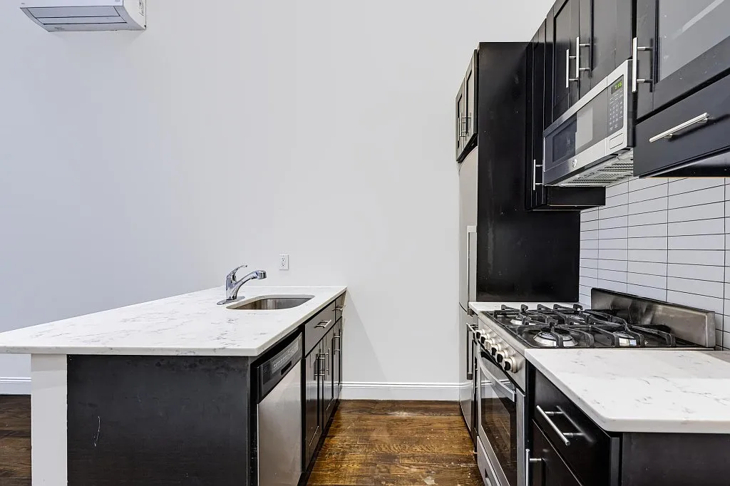 106 Bedford Avenue — Photo 1