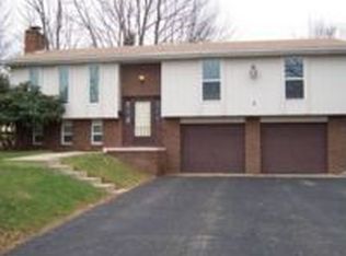122 Elgin Dr, Greensburg, PA 15601