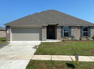 406 Dulworth Ct, Breaux Bridge, LA 70517
