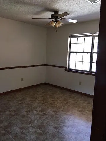 710 Little John Dr — Photo 22