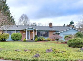 8962 NE 192nd Pl, Bothell, WA 98011