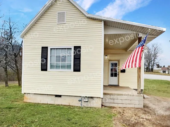 906 E Cale Street, Monett, MO 65708
