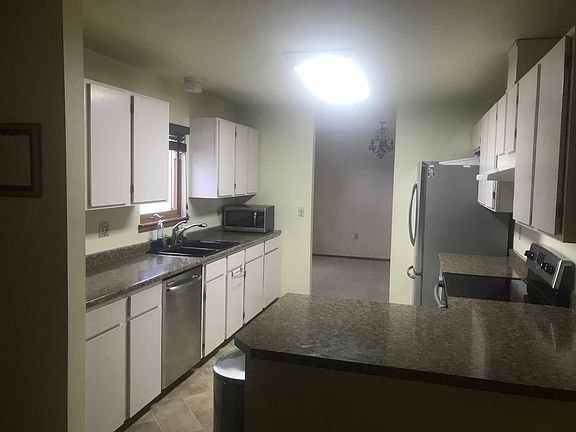 3rd image of 1233 Bainbridge Blvd
