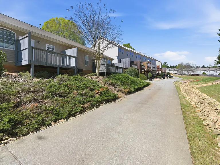 259 Derby Ct — Photo 30