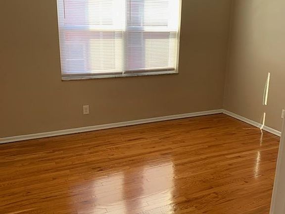 5th image of 5939 Nagel Ave