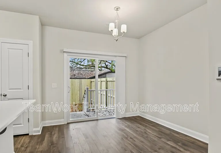 101 Langley Dr #B — Photo 10
