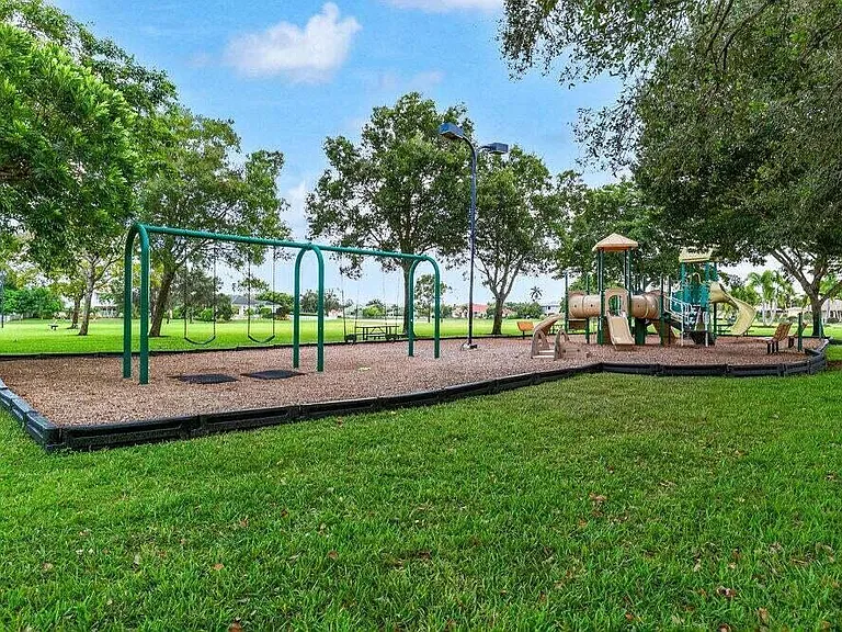 4018 Bluff Harbor Way — Photo 46
