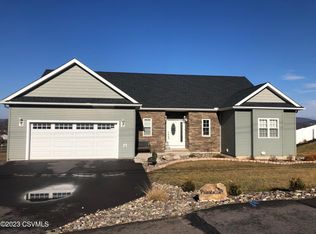 128 W Kline Rd, Nescopeck, PA 18635