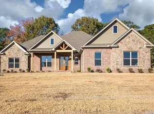 50 Daly Dr, Cabot, AR 72023