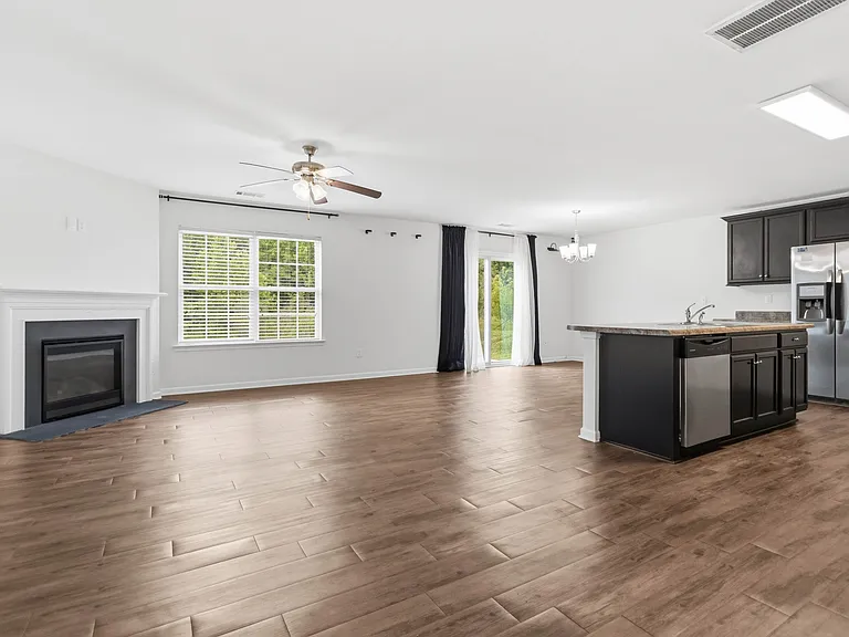 8705 Longnor St — Photo 5