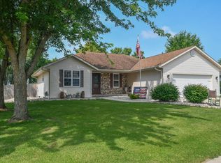 1665 Homestead Trl, Kewaskum, WI 53040