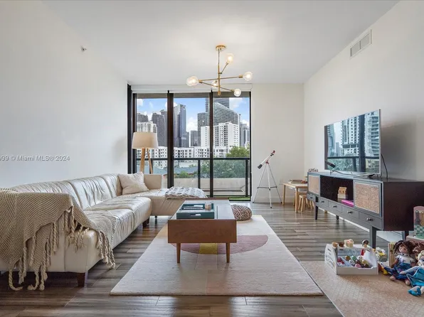 201 SW 17th Rd #512, Miami, FL 33129