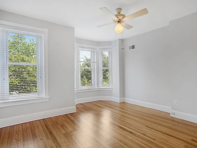 1373 N Carolina Ave NE — Photo 33