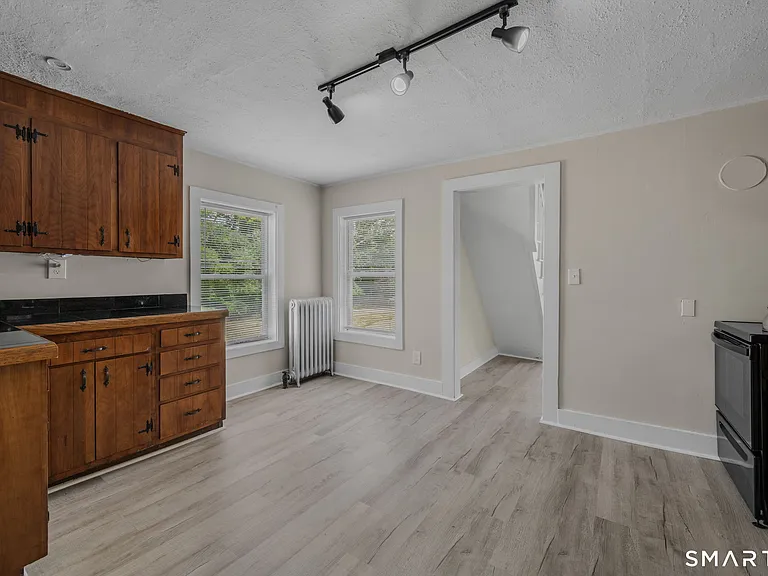 115 Pequot Ave — Photo 19