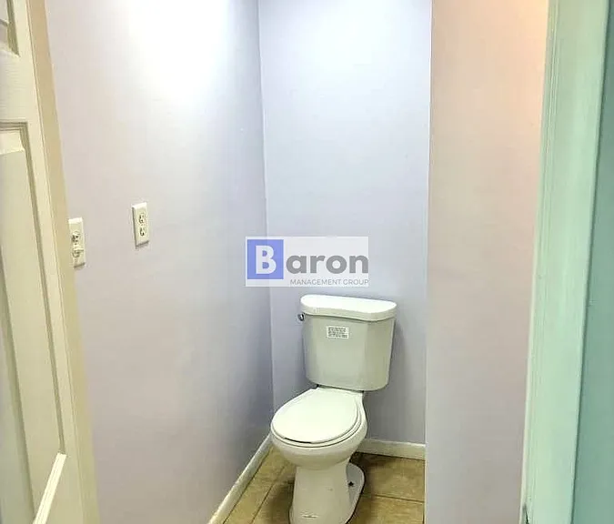 448 Park Dr — Photo 8
