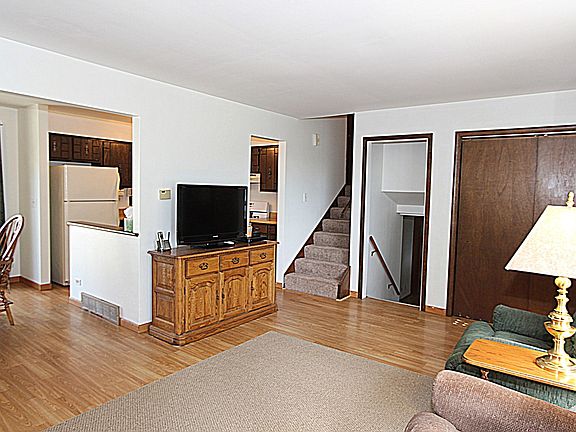 3rd image of 620 Kenilworth Ave