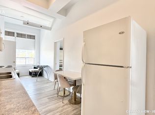 75 Kensington Ave #303, Toronto, ON M5T 2K2