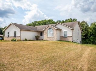 1424 Willow Dr, Jackson, MI 49201