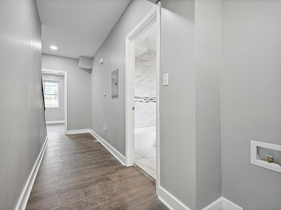 3rd image of 506 W Cumberland St #2