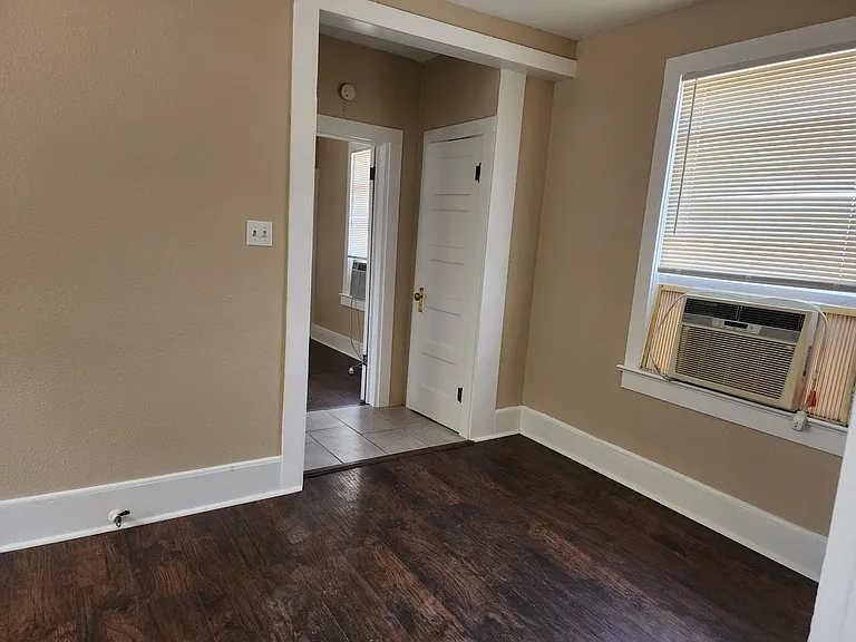 2450 Broadway St #6 — Photo 8