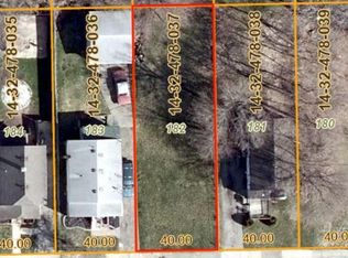 215 Hughes Ave, Pontiac, MI 48341