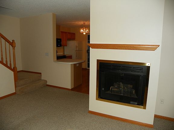 3rd image of 719 Mariner Way