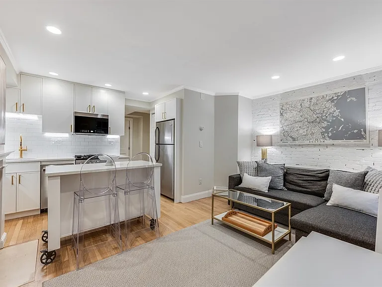 45 1/2 Garden St #45H — Photo 6
