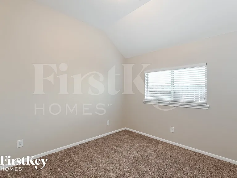 31206 Harmony Falls Ct — Photo 12