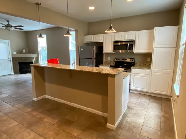 1700 Tennessee, 1700 Tennessee St #53f10659c, Lawrence, KS 66044