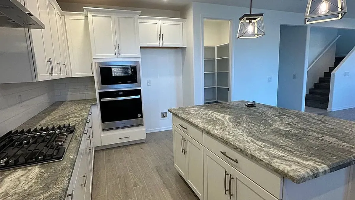 13412 W Eagle Feather Rd, Peoria, AZ 85383, USA — Photo 3