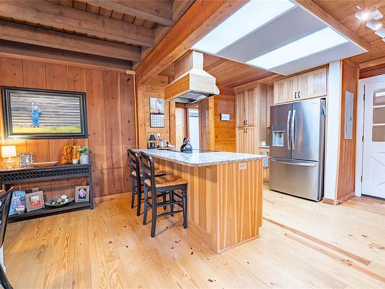 465 Waters Edge Dr — Photo 6