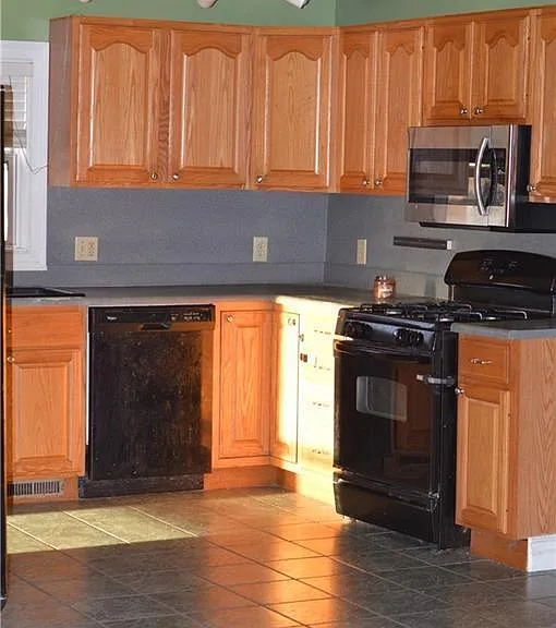 303 Indianapolis Ave — Photo 4