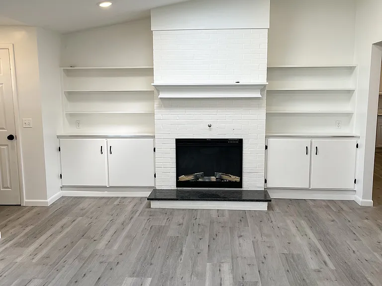 4803 Lyell Rd — Photo 4