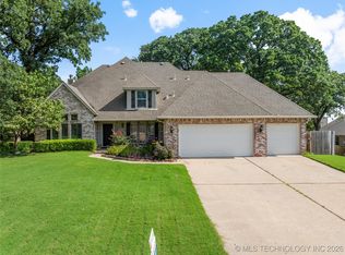 6723 E 97th St, Tulsa, OK 74133