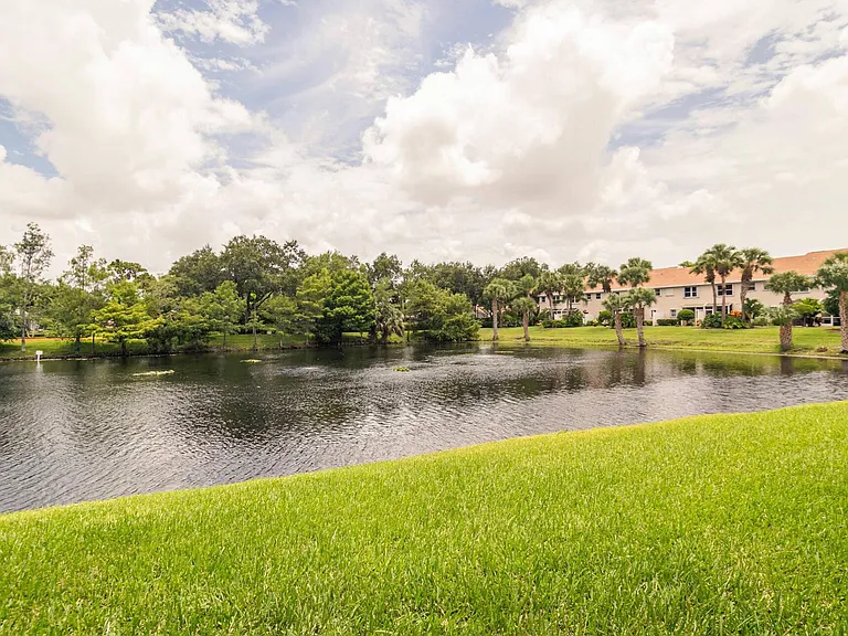 300 Crosswinds Dr #B1 — Photo 38