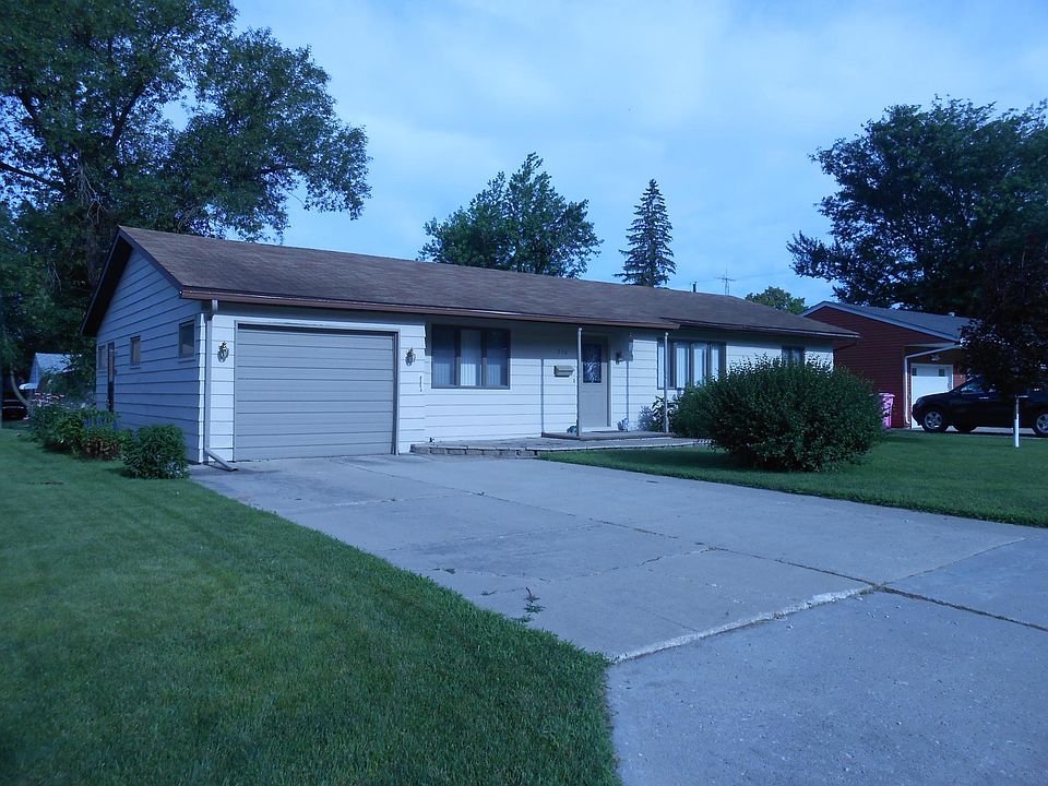 single garage with extra parking