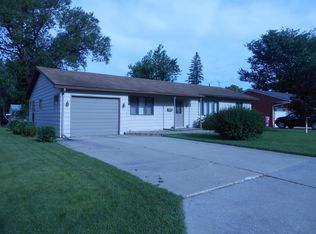 710 5th St NE, Clarion, IA 50525