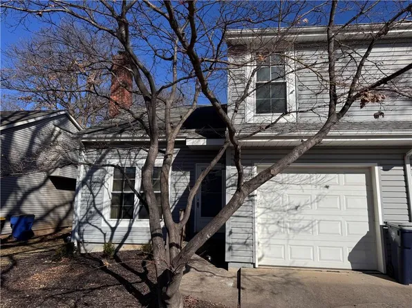 508 E 97th Ter, Kansas City, MO 64131