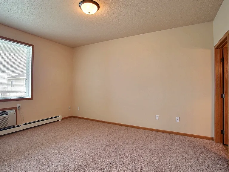 West Fargo, ND West Lake Apartments | Bedroom